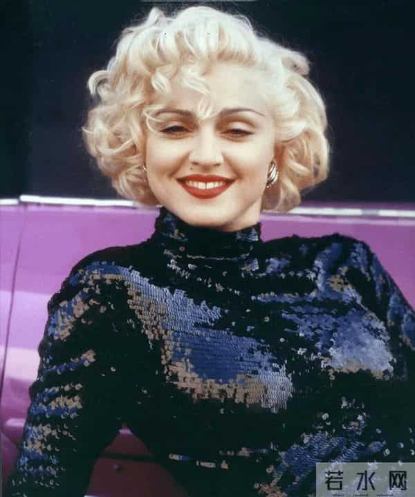 67岁麦当娜新恋情曝光，机场同框炸场，29岁男友成“青春续命符”