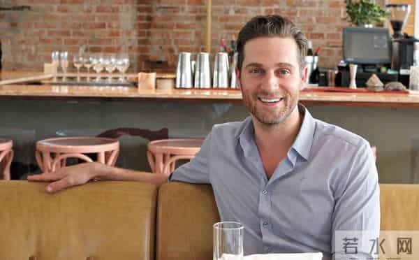 嫁进王室7年,梅根重返好莱坞演戏,哈里非常支持她的决定