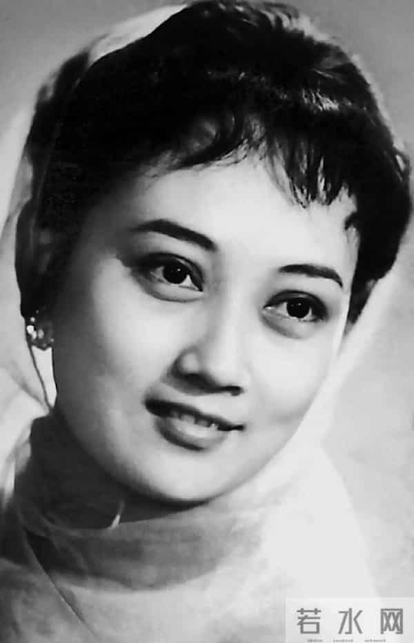 老照片:一代女神王晓棠最美珍藏照