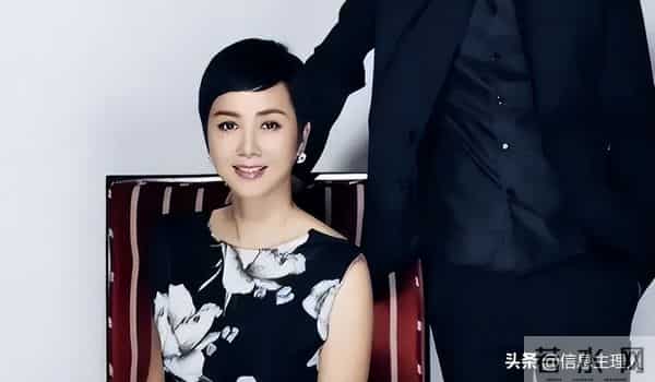 59岁蒋雯丽现状让人心酸，定居英国，又瘦又老：一代女神也落寞了