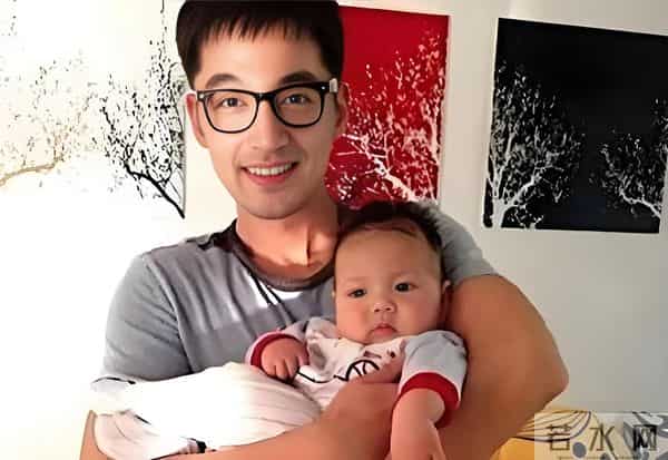 胡歌难得和妻子同框,是不是真爱一目了然!