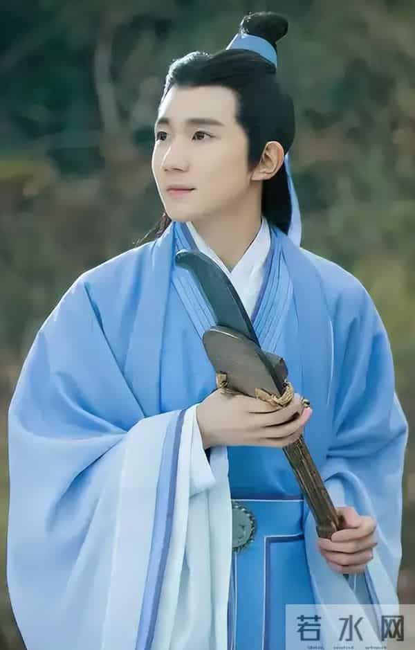 一场生日，戳穿25岁王源江湖地位，易烊千玺确实一个字都没说错