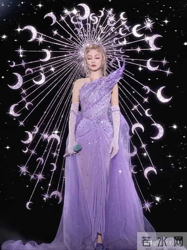 张韶涵的服装造型师绝对对她是真爱，简直太美了！