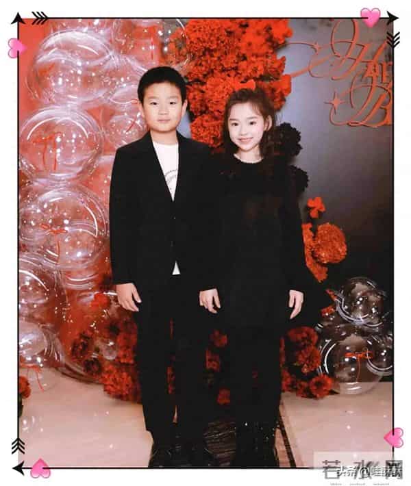 董璇女儿和佟大为儿子同框，网友喊“娃娃亲”，三妈却只聊姐妹情