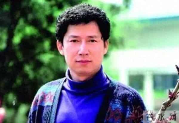 最强软饭男李春平病逝！曾陪伴好莱坞女星13年，继承268亿遗产