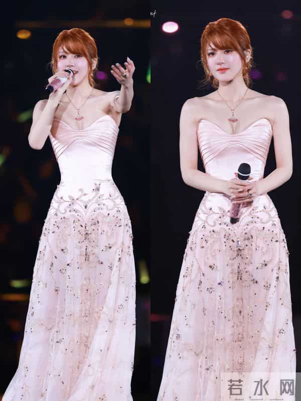 赵露思高调宣布回归，两套高定加持音乐会火辣唱跳！