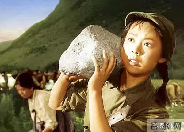 “王芳”刘尚娴：因参演《英雄儿女》爆红，如今83岁的她生活幸福