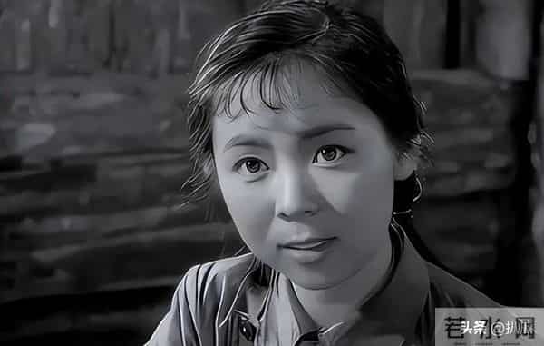 “王芳”刘尚娴：因参演《英雄儿女》爆红，如今83岁的她生活幸福