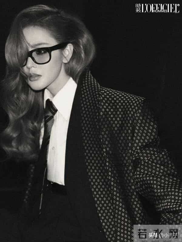 隐我于行、破茧而生张天爱登封《时尚男装》11月刊封面酷、辣、美