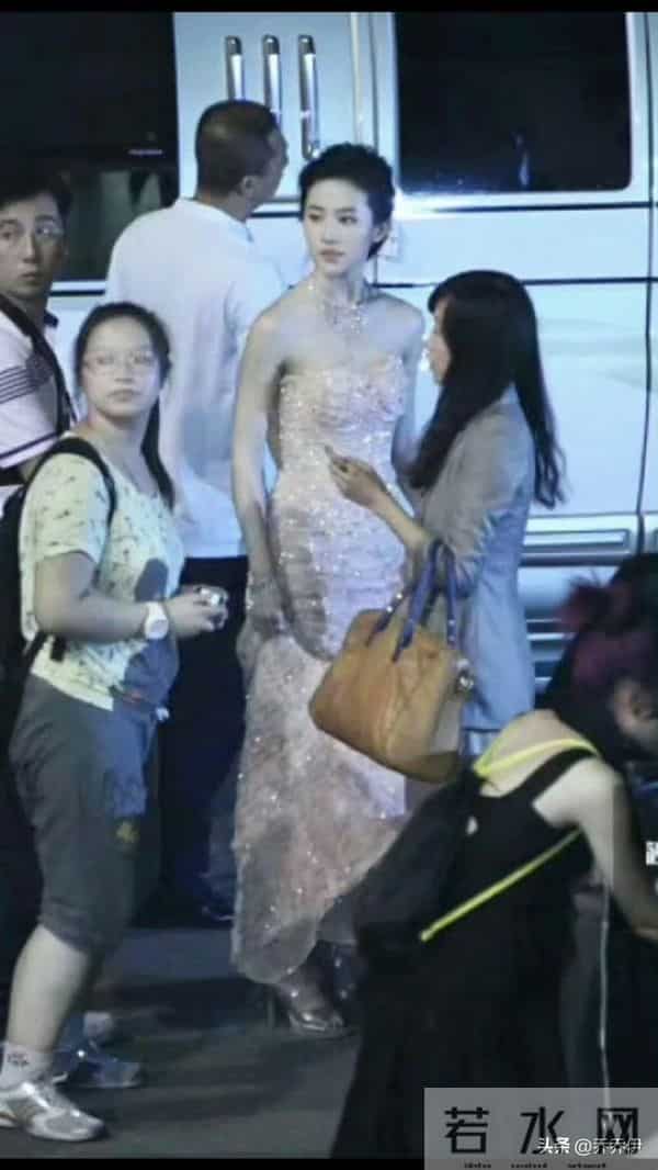 这可是生图啊,不敢想象刘亦菲本人到底有多美