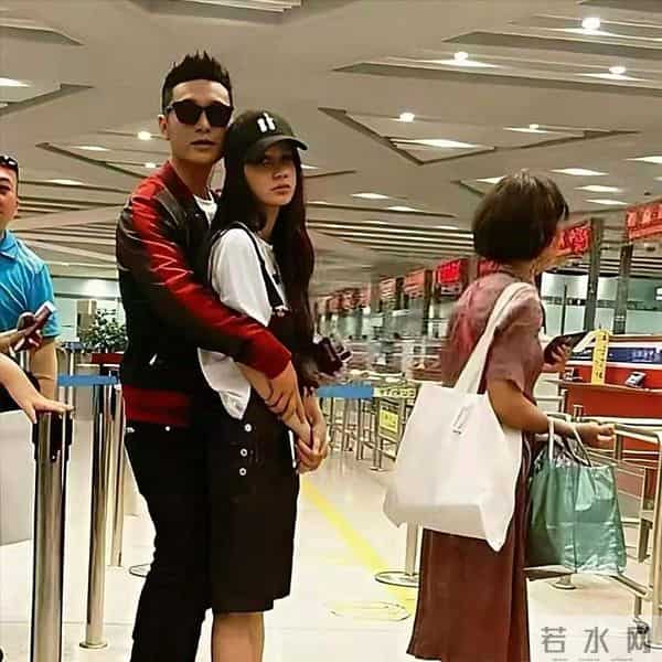 巧合还是蓄谋已久?贾乃亮新直播助理太像前妻,评论区彻底沦陷