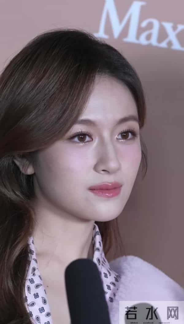 李兰迪这皮肤也太绝了吧,白里透红不说 好细腻清透呀,辨识度也高