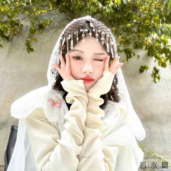 鞠婧祎这组造型美成仙女啦！