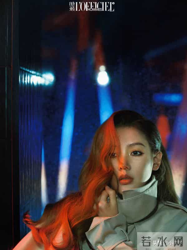 隐我于行、破茧而生张天爱登封《时尚男装》11月刊封面酷、辣、美