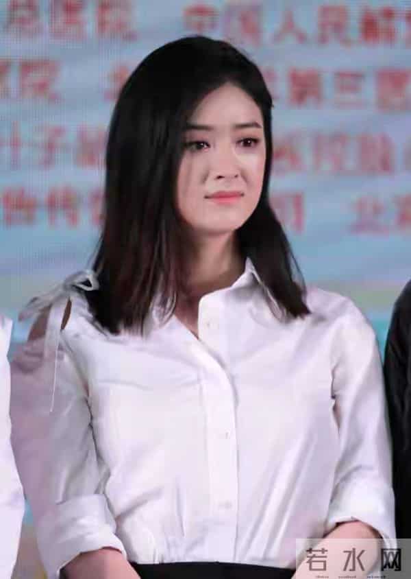 不要成为第二个大S!42岁暴瘦脱相崩溃大哭的蒋欣,给大家提醒了