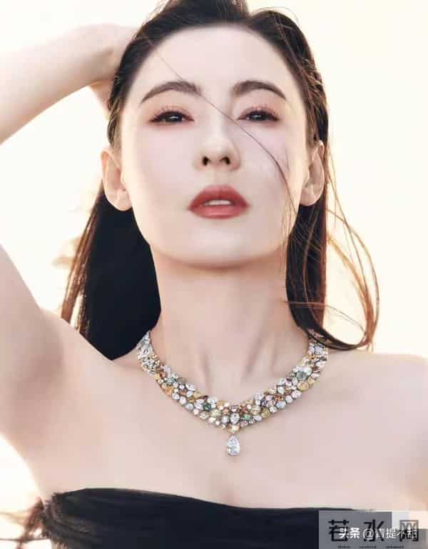 张柏芝的穿搭太绝了，40+姐姐风狠狠拿，不愧是初代港风女神！