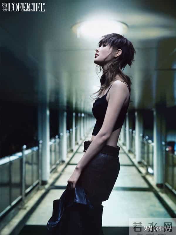 隐我于行、破茧而生张天爱登封《时尚男装》11月刊封面酷、辣、美