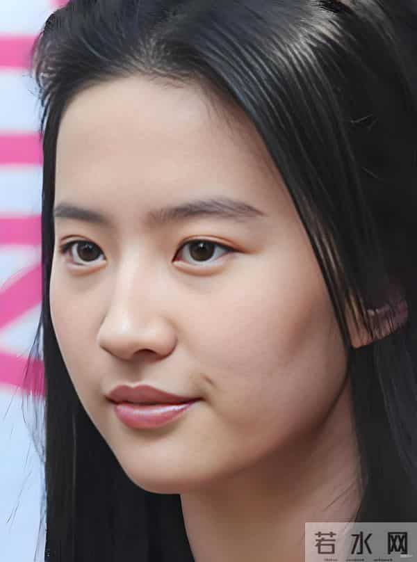 我的天！刘亦菲真人居然长这样？素颜我直接看傻了