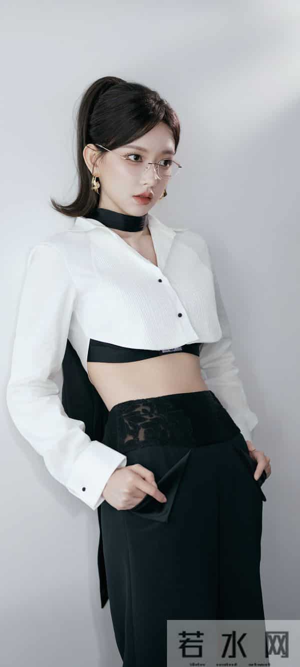 美女壁纸第1245期—程潇