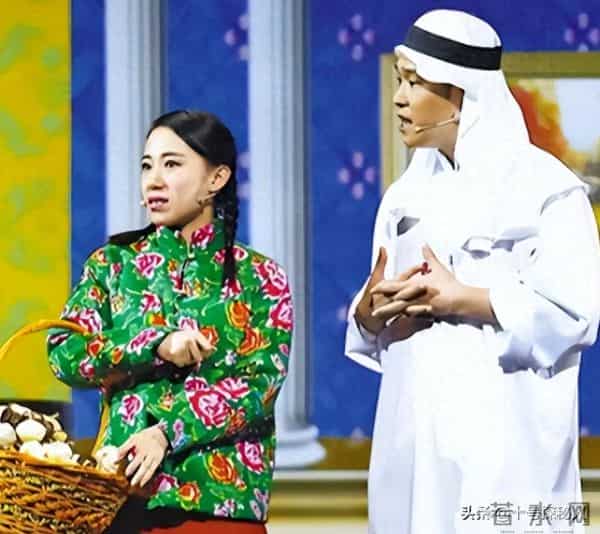 一手好牌打得稀烂！从春晚笑星到县城卖唱，丫蛋的今天怪不了别人