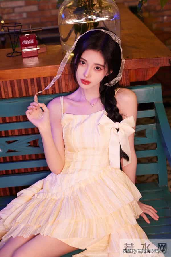 甜妹天花板 vs 四千年美女!田曦薇鞠婧祎谁更受网友喜欢?