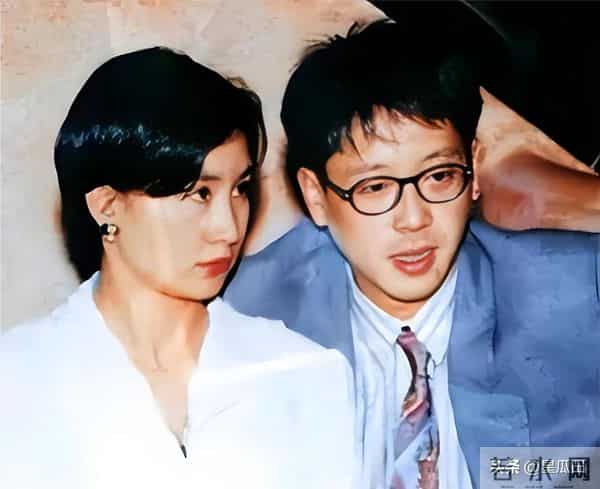 官媒发文,63岁何超琼再破天花板,让许晋亨和整个豪门圈刮目相看!