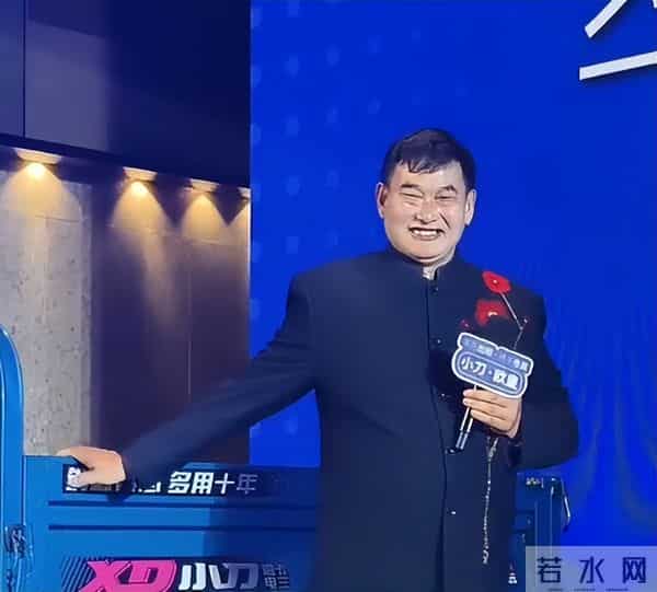 钱再多有什么用？56岁大衣哥开始走下坡路，背后真相太现实