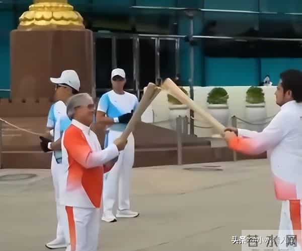 郭晶晶也没想到,79岁公公霍震霆再破天花板,让整个豪门圈沉默了