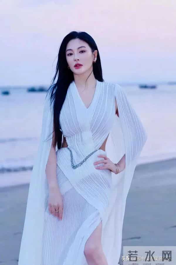 张雨绮 :集身材颜值气质于一身!