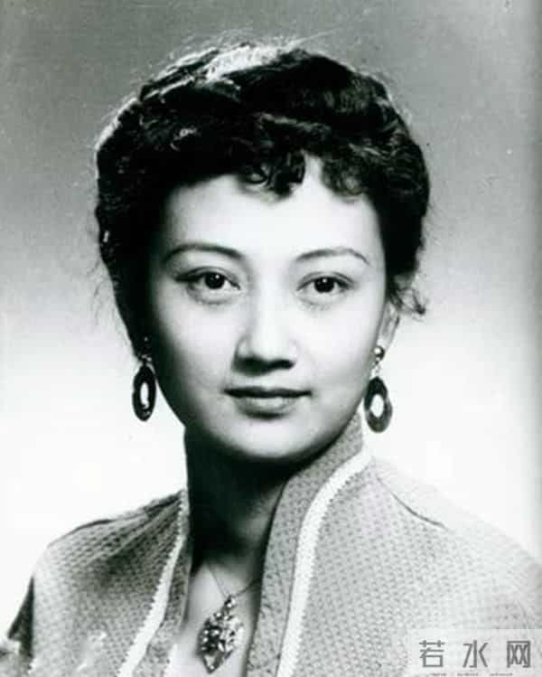 老照片:一代女神王晓棠最美珍藏照