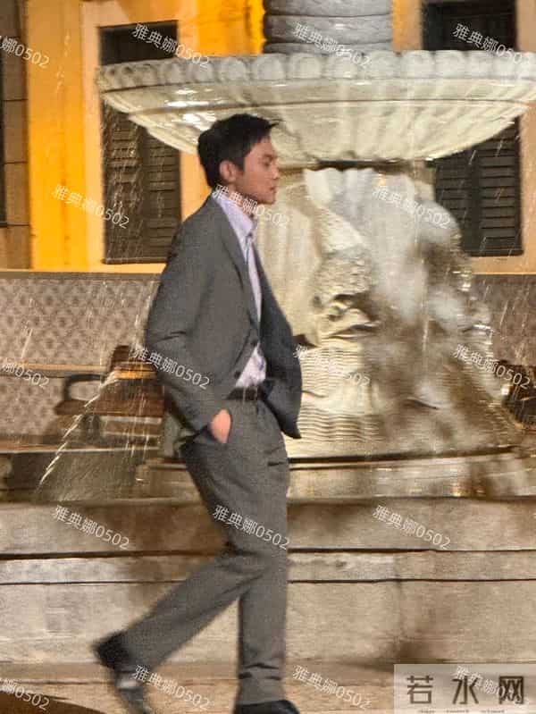 澳门偶遇张智霖拍戏,54岁的他跟39岁的高海宁搭戏像同龄人好年轻