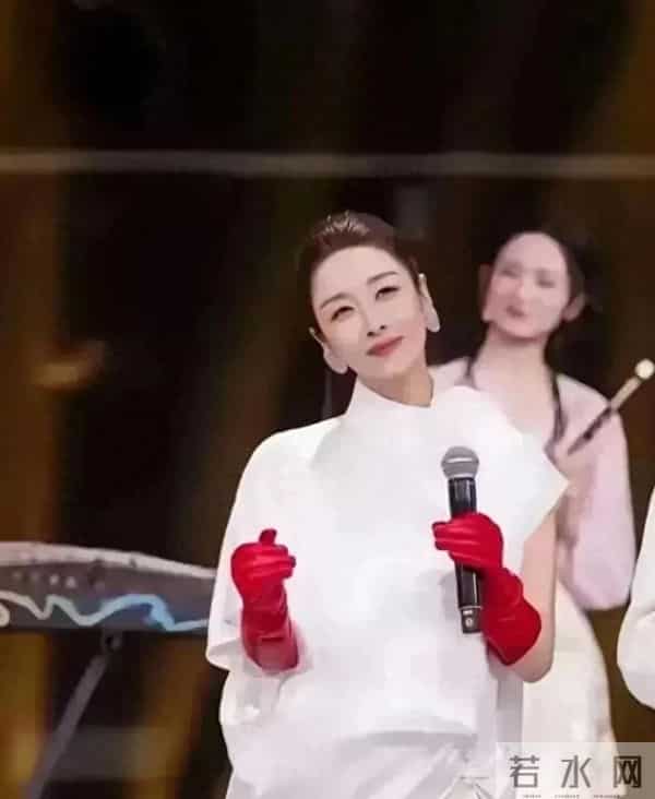 52岁孙悦医美逆袭 眯眯眼变电眼惊呆网友,自曝“不老秘诀”引热议