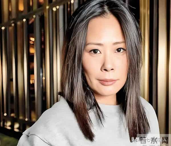 曾经的“乐坛天后”，被曝翻垃圾桶，曾力压王菲的她怎么活成这样