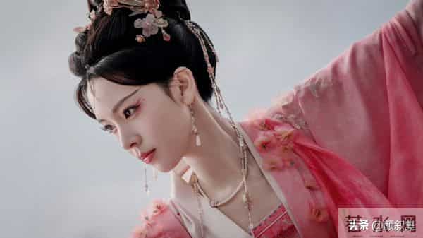 陈瑶这古装造型直接美到我心坎里！