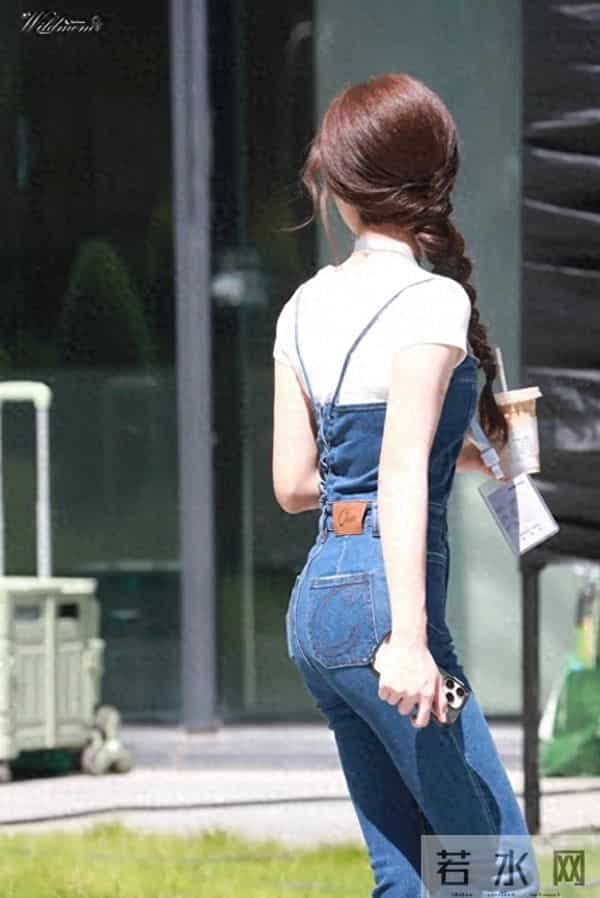 卢昱晓,非常吸引人的腰臀比,身材比例太好了