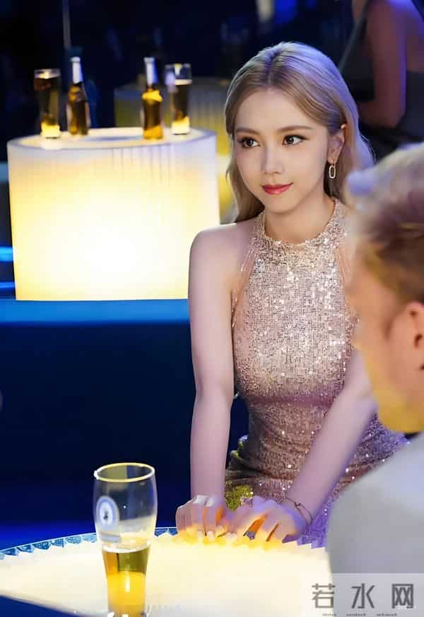 这才是邓紫棋真实身材，你见了有何感想？