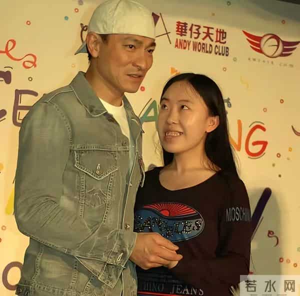 刘嘉玲再曝猛料!私生饭钻刘德华床底,疯狂程度远超杨丽娟