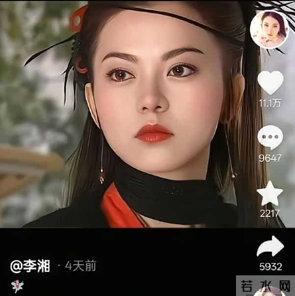 被回娘家的李湘无声炫到 客厅大得像酒店大堂 拍照破天荒只露半张脸