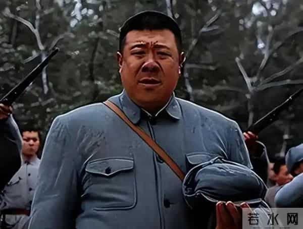 秦卫东：看脸一米六实际有一米九二，喝酒喝到脱相