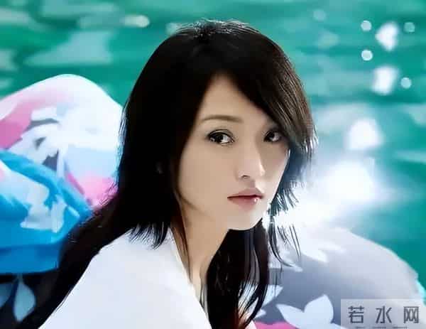 花无百日红!51岁头发花白的周迅,如今的“下场”怪不了别人