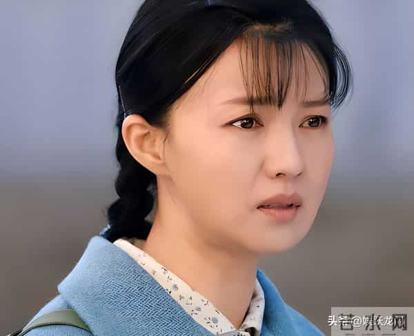 赵宝刚把她“当宝”,孙红雷对她“关爱有加”,48岁她真让人羡慕