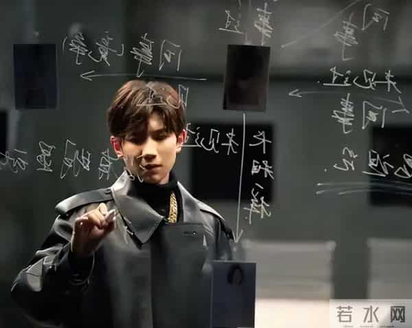 一场生日，戳穿25岁王源江湖地位，易烊千玺确实一个字都没说错