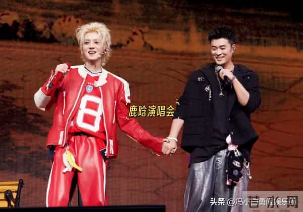 邓超鹿晗为陈赫庆生，一个嫌他幼稚，一个让他少吃点，网友更扎心