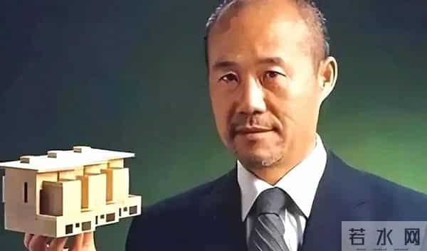 他舍弃亿万资产离弃糟糠之妻,娶30岁女星,如今成人生赢家