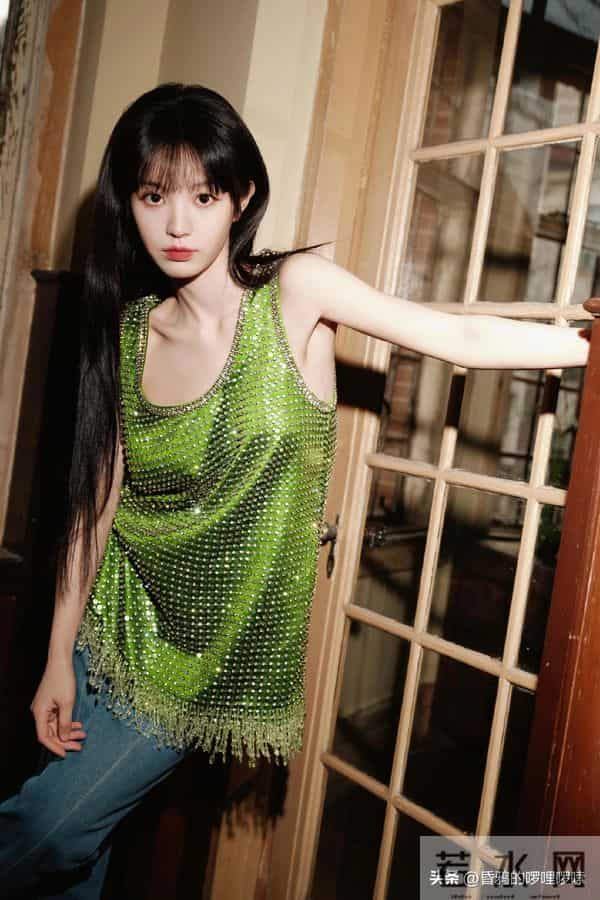 甜妹天花板 vs 四千年美女!田曦薇鞠婧祎谁更受网友喜欢?