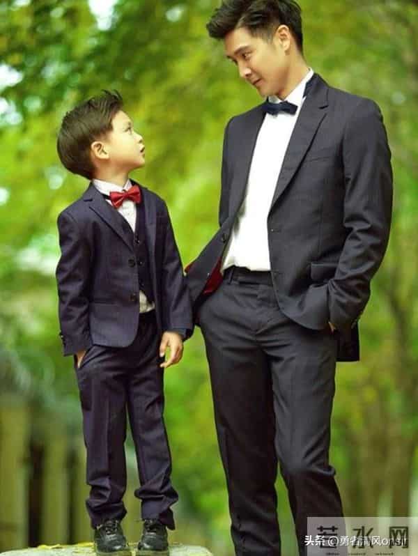 田亮晒照为儿子庆生,14岁田宸宇阳光帅气,身高近180全家最高