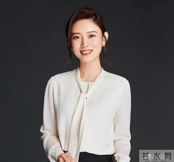 终究是梦醒了，不再被重用的央视主持人李七月，给内娱上了一课