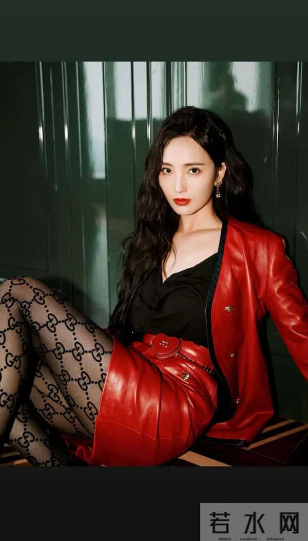 王紫璇这无处安放的大长腿