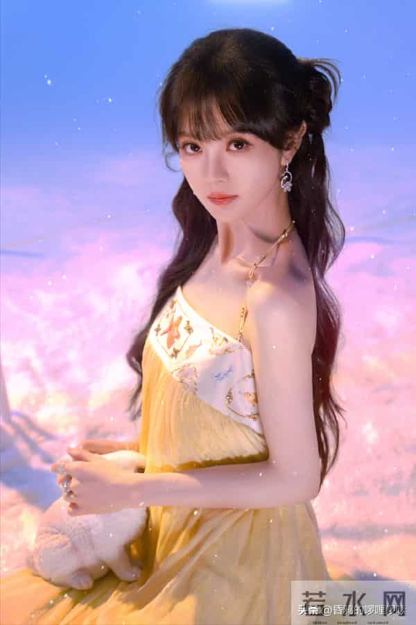 甜妹天花板 vs 四千年美女!田曦薇鞠婧祎谁更受网友喜欢?