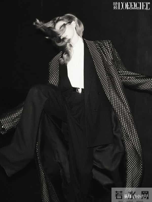 隐我于行、破茧而生张天爱登封《时尚男装》11月刊封面酷、辣、美